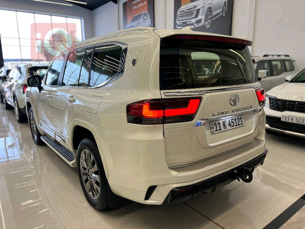 تويوتا لاندكروزر